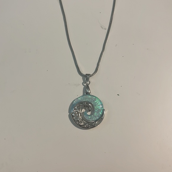 Wave Necklace Moana Style - Picture 3 of 6